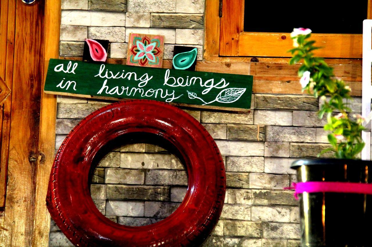 Bros Hostel Manali Exterior foto