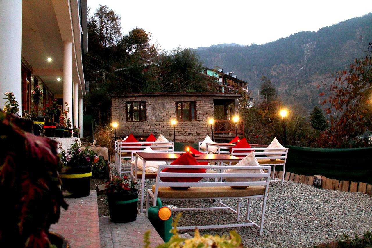 Bros Hostel Manali Exterior foto