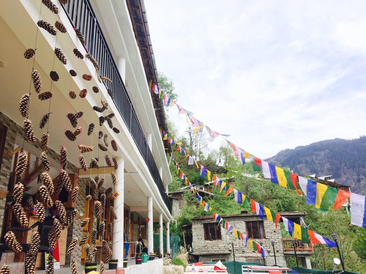 Bros Hostel Manali Exterior foto